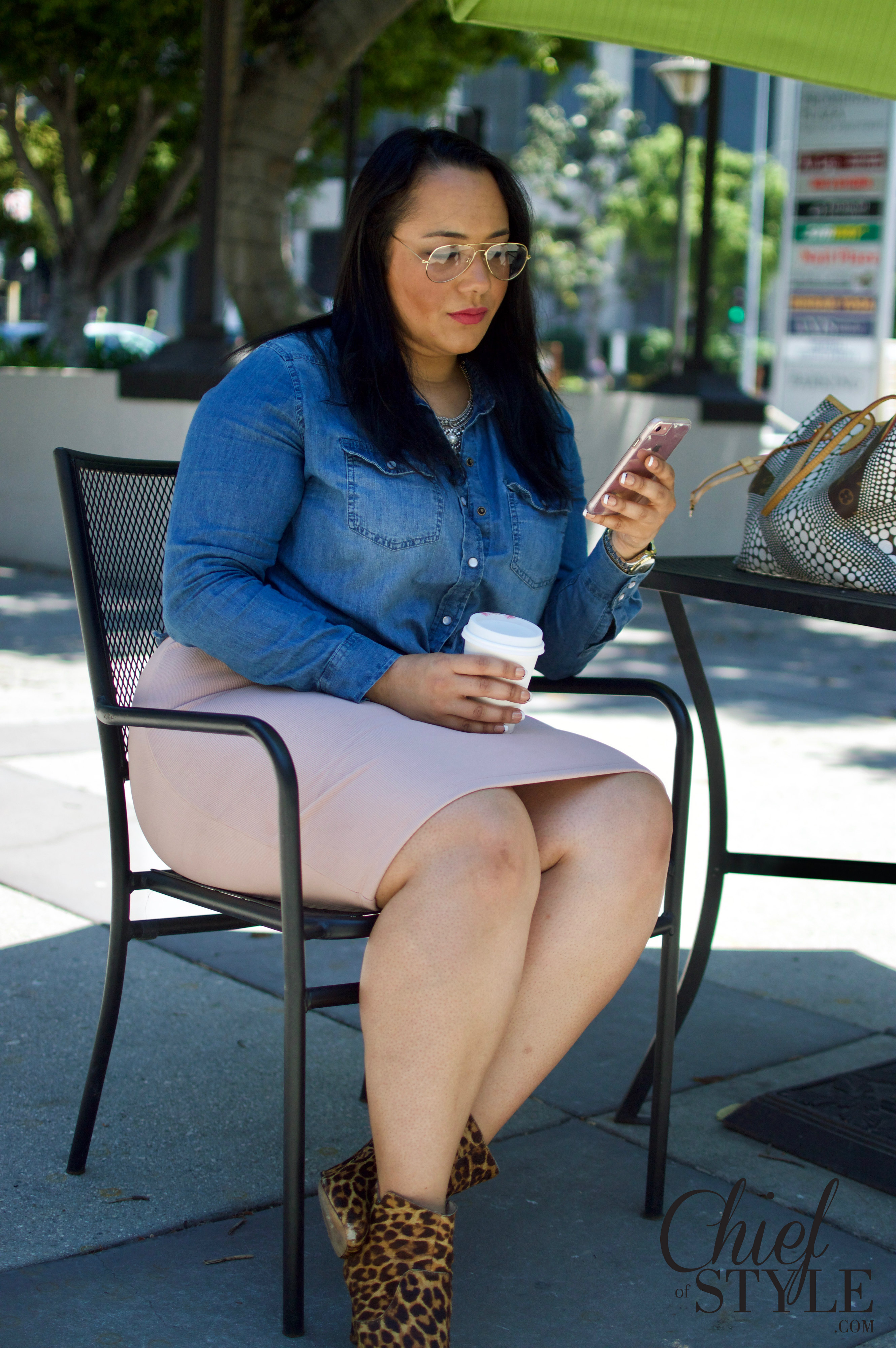 Amy Stretten, The Chief of Style, lover of plus size fashion, wearing Forever 21 Plus. 